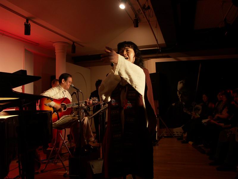 �Ñ゠�₱..���₿��񂪁A�R���T�[�g