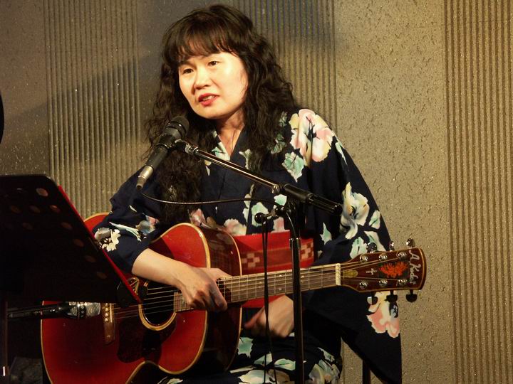 �Ñ゠�₱..���₿��񂪁A�Q�O�O�W�N �Ẵ��C�u