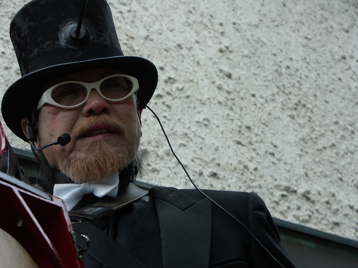 ��..���y��..�`���h����