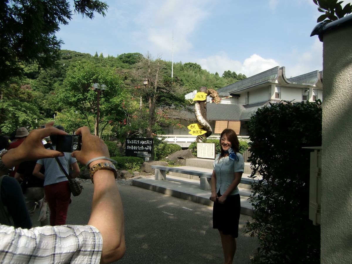 ��..������